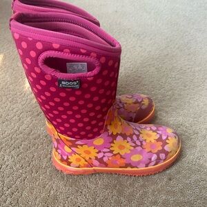 Bogs Kids Boots - Pink and Orange Floral